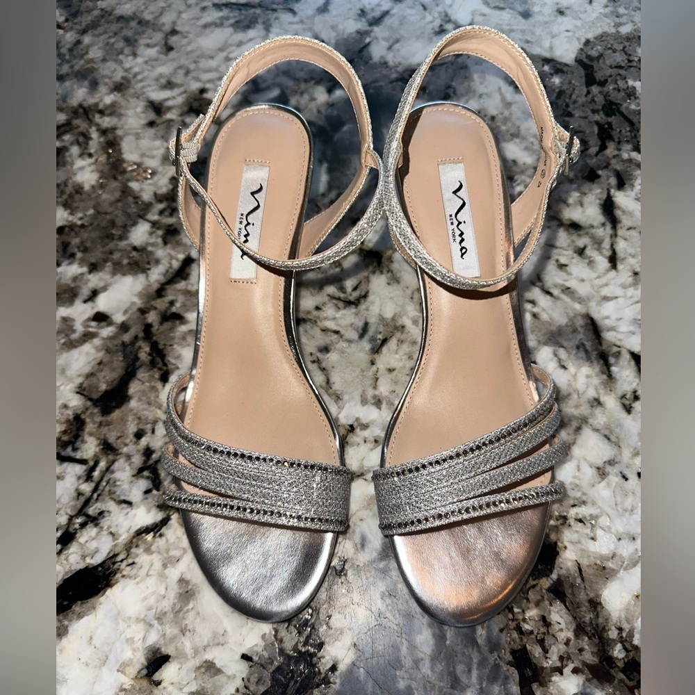 MIA Silver Strappy Sandals Women’s Size 9 Metallic Heels Open Toe Summer Shoes - Picture 3 of 8